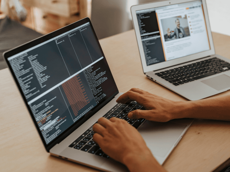 หลักสูตรเรียนรู้การเขียนโค้ด ปูพื้นฐานสู่การเป็นนักพัฒนา (Introduction to Coding)